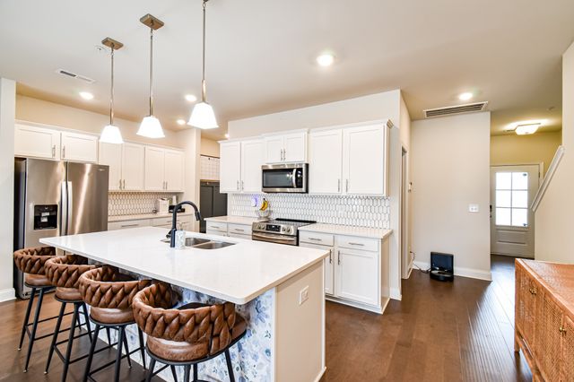 1251 June Wilde Rdg, Spring Hill, TN 37174