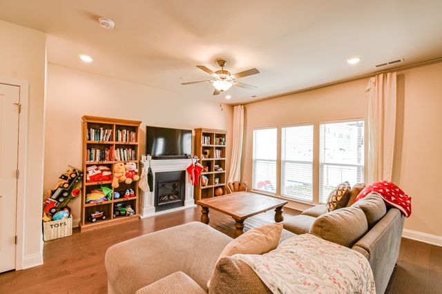 1251 June Wilde Rdg, Spring Hill, TN 37174