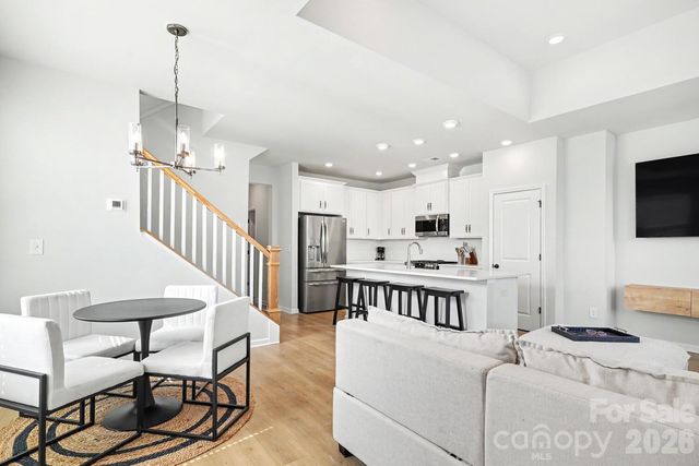 2007 Statesville Avenue, Charlotte, NC 28206