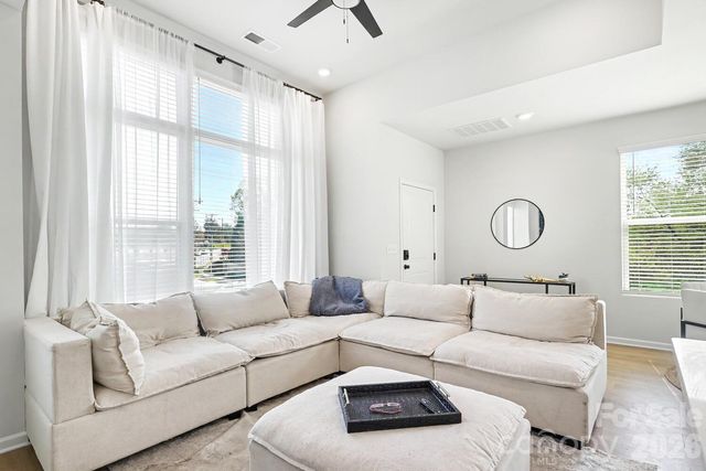 2007 Statesville Avenue, Charlotte, NC 28206