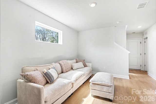 2007 Statesville Avenue, Charlotte, NC 28206