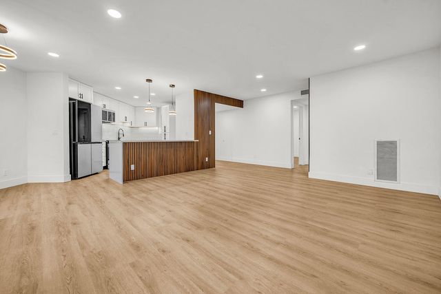 5701 CAMINO DEL SOL 106, Boca Raton, FL 33433
