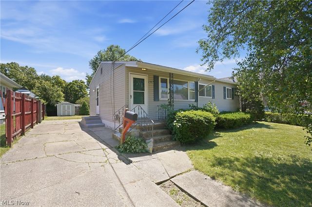 2967 Stockton Avenue, Akron, OH 44314