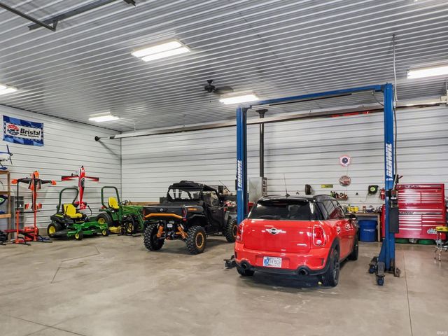 5520 S Meridian Road, Pleasant Lake, IN 46779