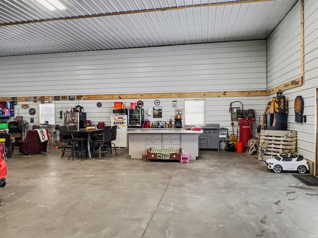 5520 S Meridian Road, Pleasant Lake, IN 46779