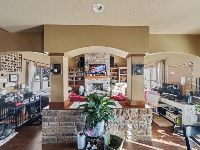 5520 S Meridian Road, Pleasant Lake, IN 46779