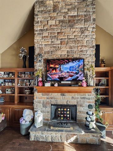 5520 S Meridian Road, Pleasant Lake, IN 46779