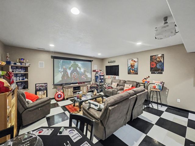 5520 S Meridian Road, Pleasant Lake, IN 46779