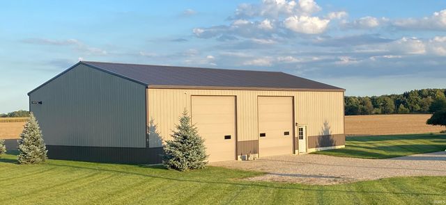 5520 S Meridian Road, Pleasant Lake, IN 46779