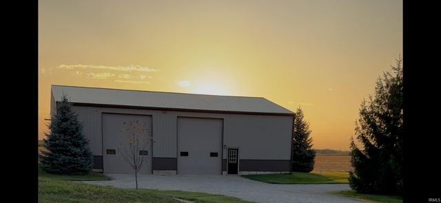 5520 S Meridian Road, Pleasant Lake, IN 46779