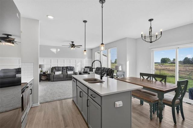 27403 E Cedar Grove Drive, Lee's Summit, MO 64086