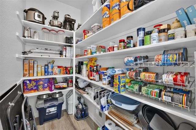 27403 E Cedar Grove Drive, Lee's Summit, MO 64086