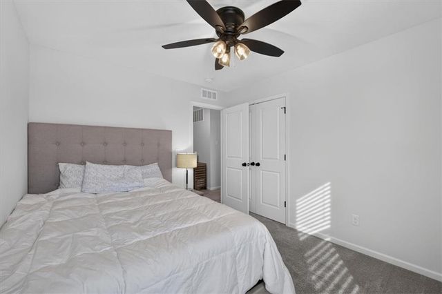 27403 E Cedar Grove Drive, Lee's Summit, MO 64086