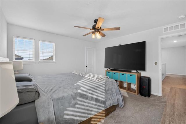 27403 E Cedar Grove Drive, Lee's Summit, MO 64086
