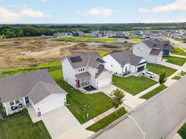 27403 E Cedar Grove Drive, Lee's Summit, MO 64086