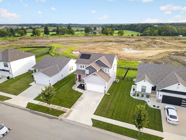 27403 E Cedar Grove Drive, Lee's Summit, MO 64086