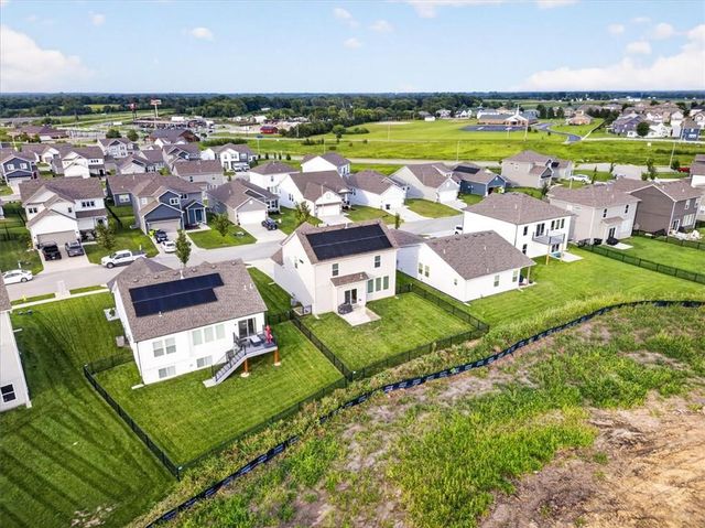 27403 E Cedar Grove Drive, Lee's Summit, MO 64086