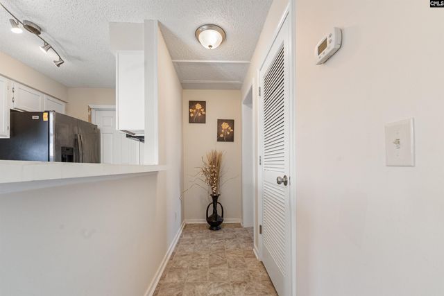 37 Canterbury Ct, Columbia, SC 29210