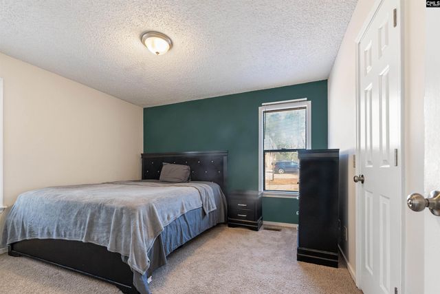 37 Canterbury Ct, Columbia, SC 29210