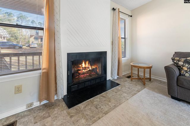 37 Canterbury Ct, Columbia, SC 29210