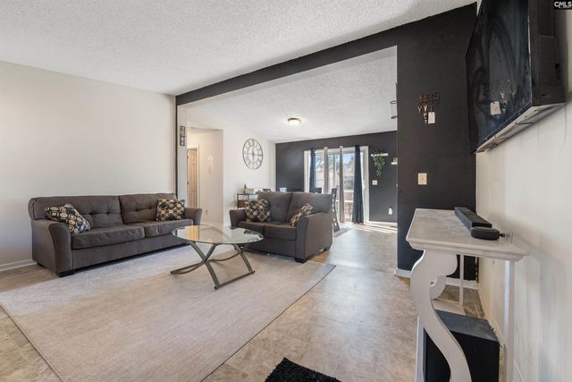 37 Canterbury Ct, Columbia, SC 29210