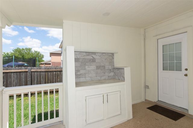 223 Herrera TRL, Hutto, TX 78634