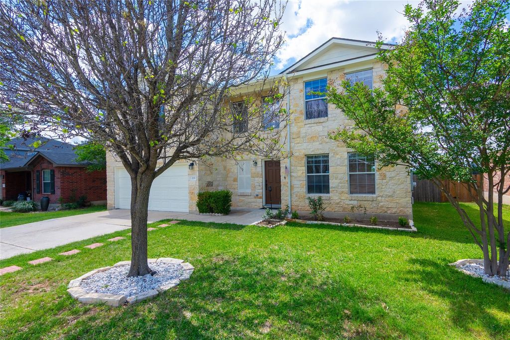 223 Herrera TRL, Hutto, TX 78634