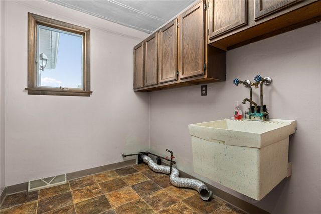 462 Adele Drive, North Huntingdon, PA 15642