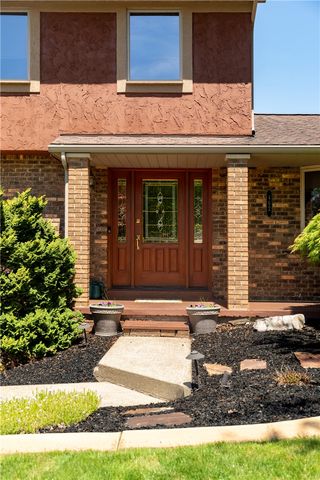 462 Adele Drive, North Huntingdon, PA 15642