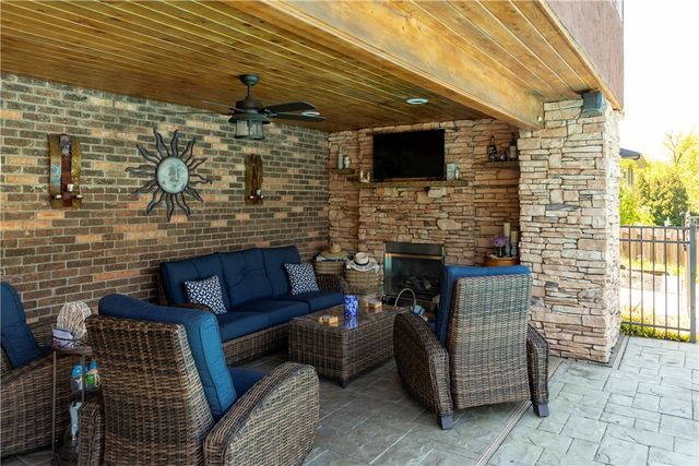 462 Adele Drive, North Huntingdon, PA 15642