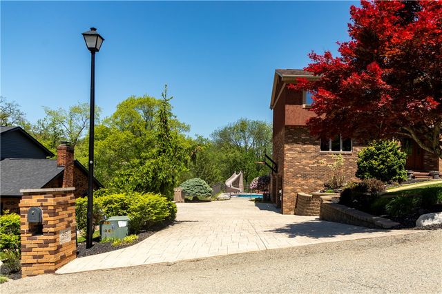 462 Adele Drive, North Huntingdon, PA 15642