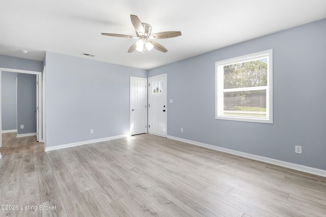 153 S Hickory Ln, Shepherdsville, KY 40165