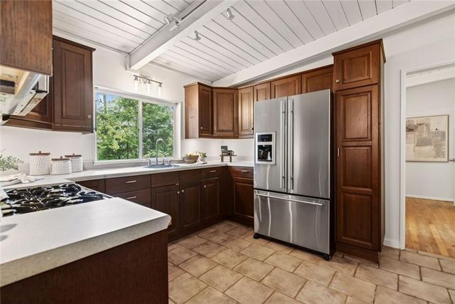 2468 Skyland Trail NE, Brookhaven, GA 30319