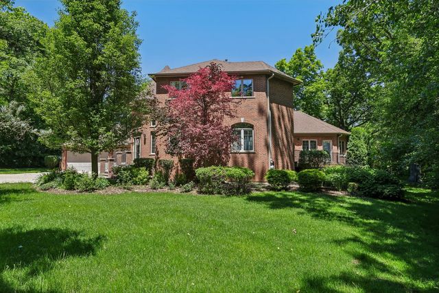 1551 Thorneberry Court, Libertyville, IL 60048