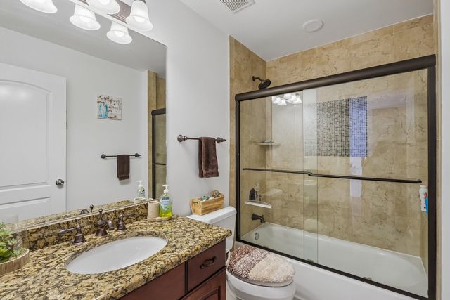 1551 Thorneberry Court, Libertyville, IL 60048