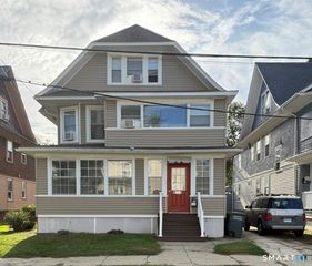 59-61 Myrtle Avenue, Bridgeport, CT 06604