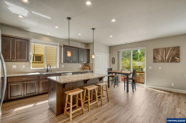 10380 SW Madrid Lp, Wilsonville, OR 97070