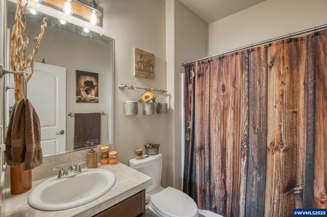 10380 SW Madrid Lp, Wilsonville, OR 97070