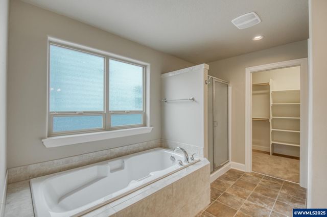 10380 SW Madrid Lp, Wilsonville, OR 97070