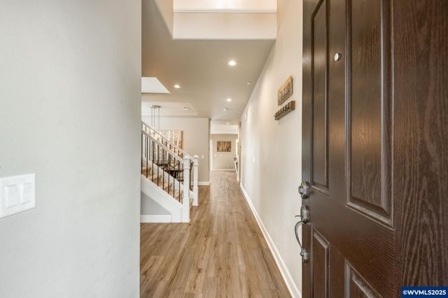 10380 SW Madrid Lp, Wilsonville, OR 97070