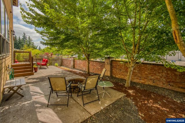 10380 SW Madrid Lp, Wilsonville, OR 97070