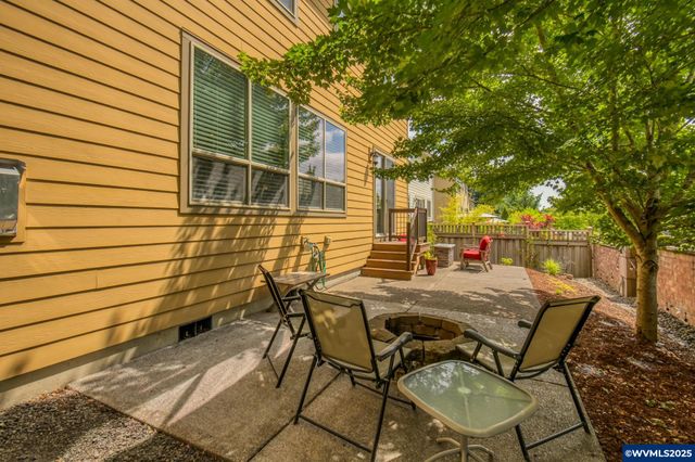 10380 SW Madrid Lp, Wilsonville, OR 97070