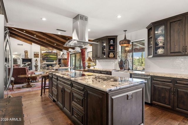 9045 E LAZYWOOD Place, Carefree, AZ 85377