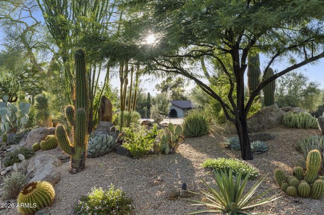 9045 E LAZYWOOD Place, Carefree, AZ 85377