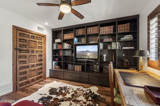 9045 E LAZYWOOD Place, Carefree, AZ 85377
