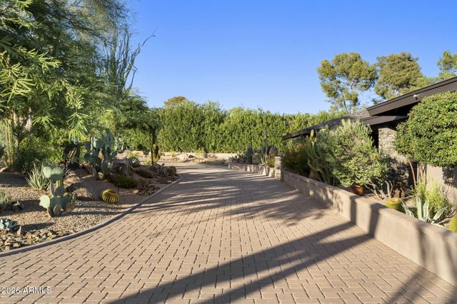 9045 E LAZYWOOD Place, Carefree, AZ 85377
