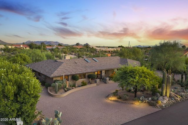 9045 E LAZYWOOD Place, Carefree, AZ 85377