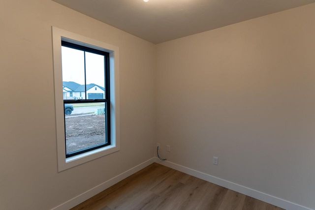 W5836 EDGEWOOD DRIVE, Menasha, WI 54952