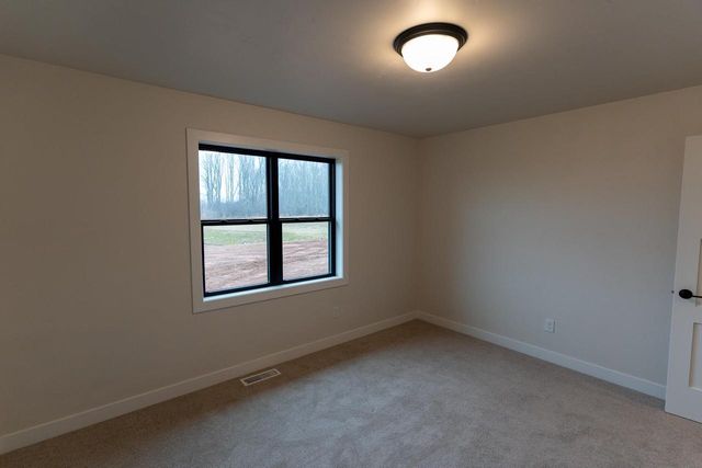 W5836 EDGEWOOD DRIVE, Menasha, WI 54952