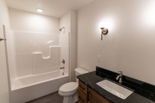 W5836 EDGEWOOD DRIVE, Menasha, WI 54952